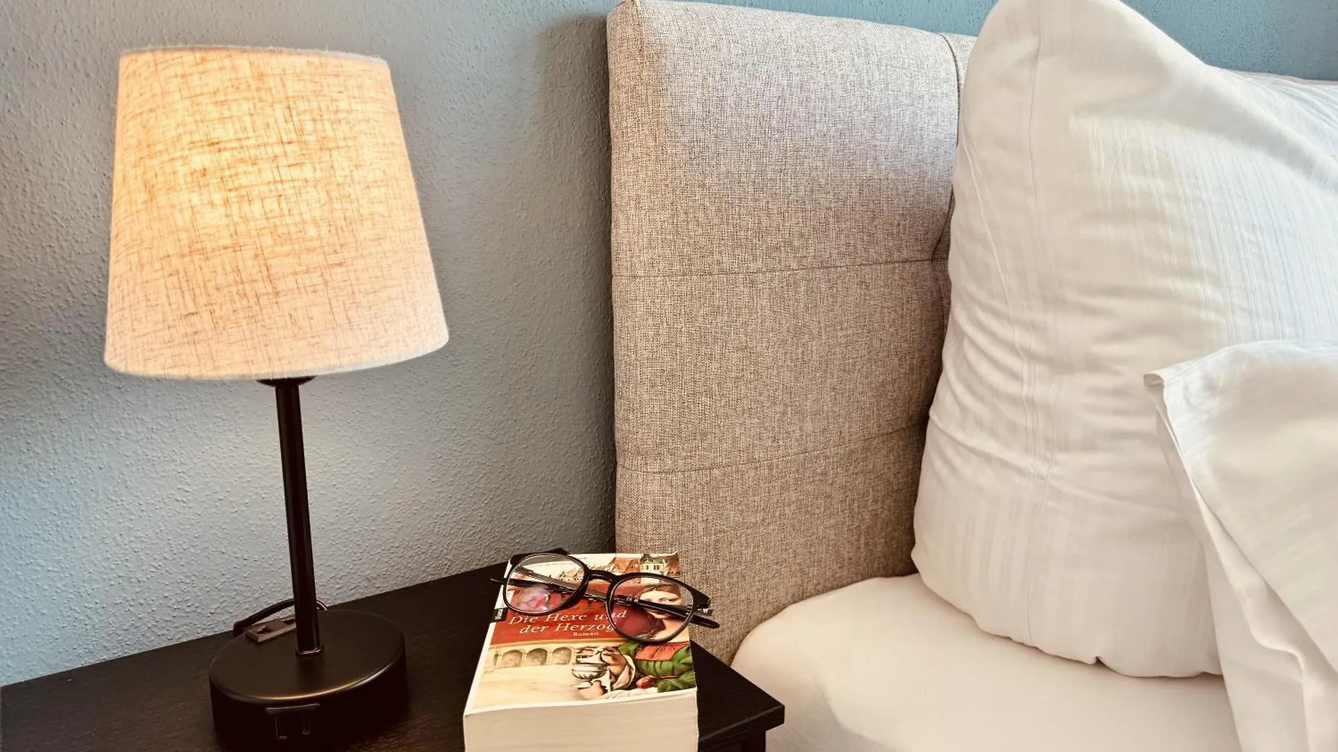 Aparthotel E&K Living - Design Apartments - Netflix - Audi - In Village - Free Parking Ingolstadt